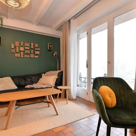 A L'oree Du Bois Apartment