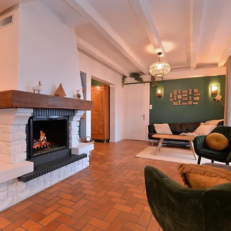 A L'oree Du Bois Apartment *