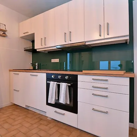 A L'oree Du Bois Apartment *