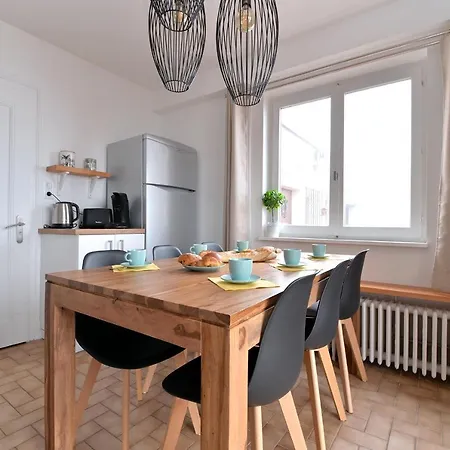 A L'oree Du Bois * לבארוש