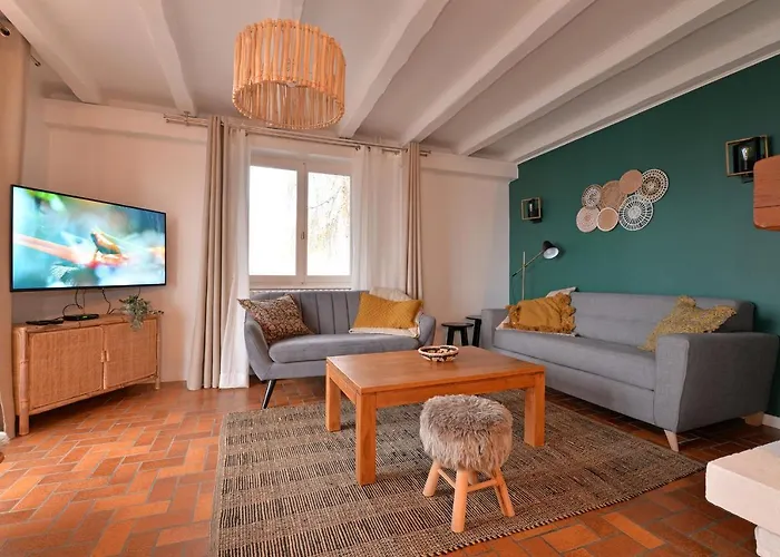 A L'oree Du Bois Apartment