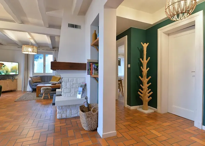 A L'oree Du Bois Labaroche